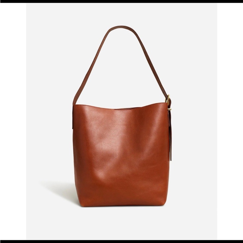 Madewell Essential Bucket Tote
